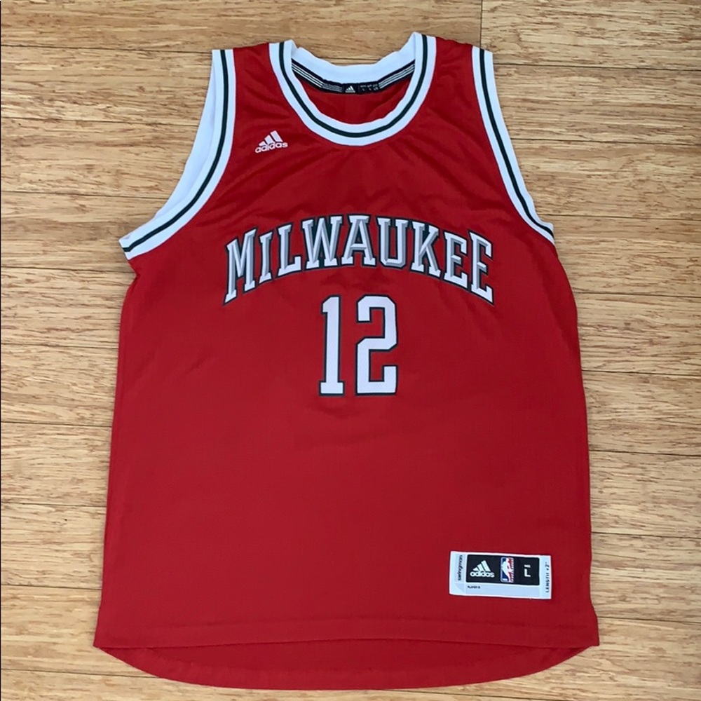 Milwaukee Bucks basketball jersey
